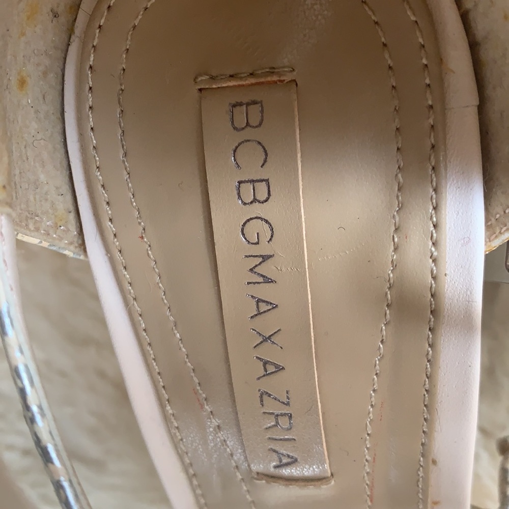 👡 BCBGMaxAzria Heels - Picture 4 of 6